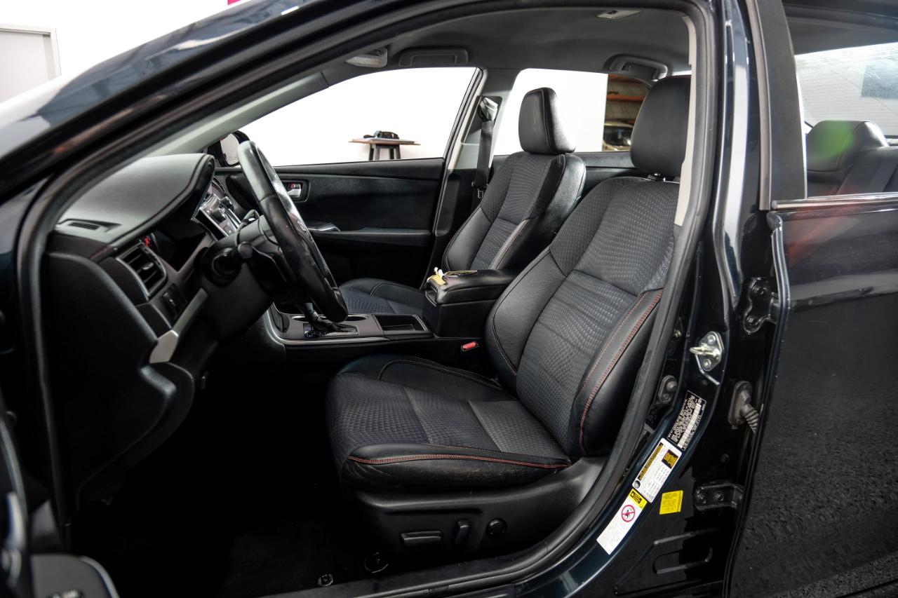 Toyota Camry 4dr Sdn I4 Auto SE (Natl) *Ltd Avail* 2015