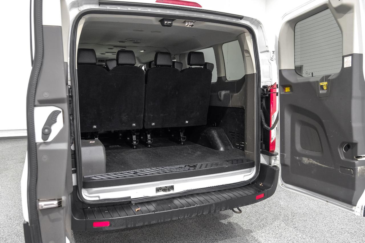 Ford Transit Passenger Wagon T-350 148" Low Roof XLT AWD 2022