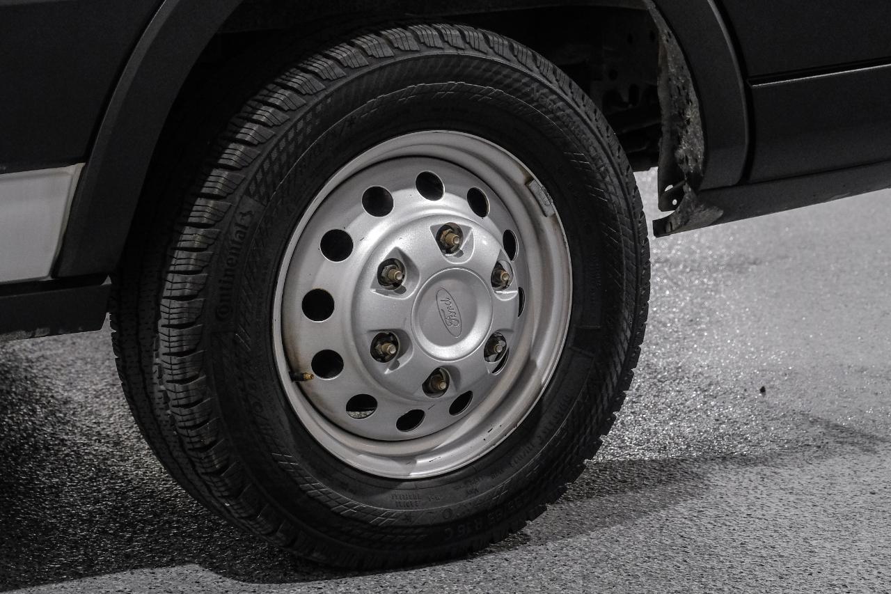 Ford Transit Passenger Wagon T-350 148" Low Roof XLT AWD 2022