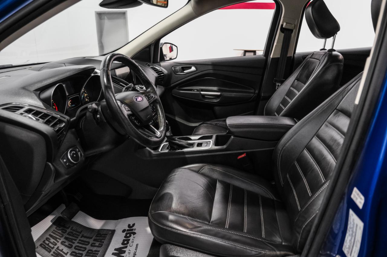 Ford Escape Titanium 4WD 2018