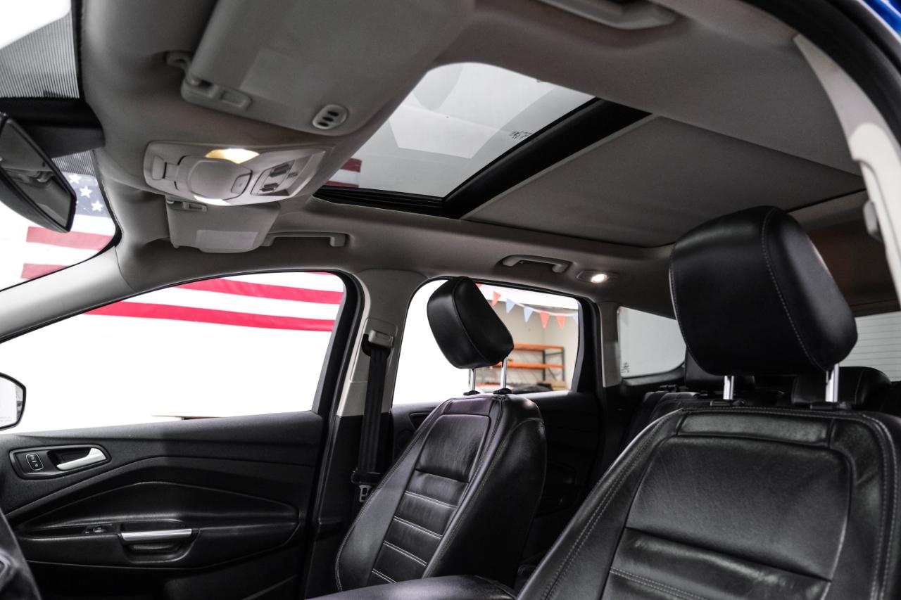 Ford Escape Titanium 4WD 2018
