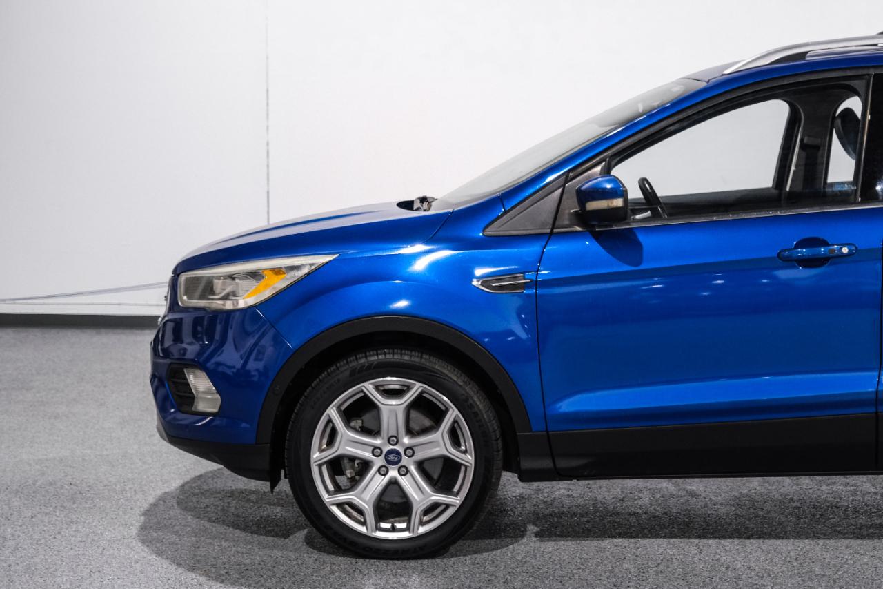Ford Escape Titanium 4WD 2018