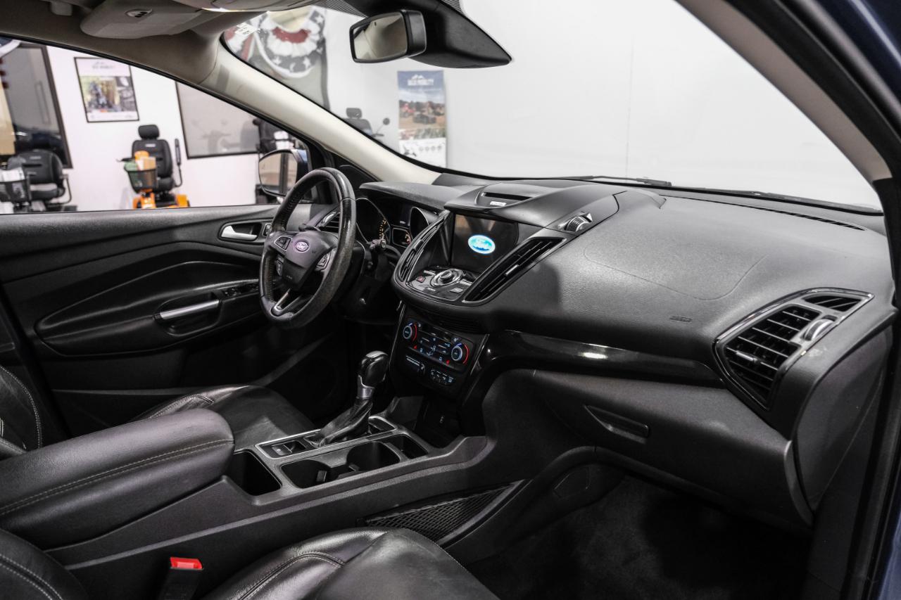 Ford Escape Titanium 4WD 2018