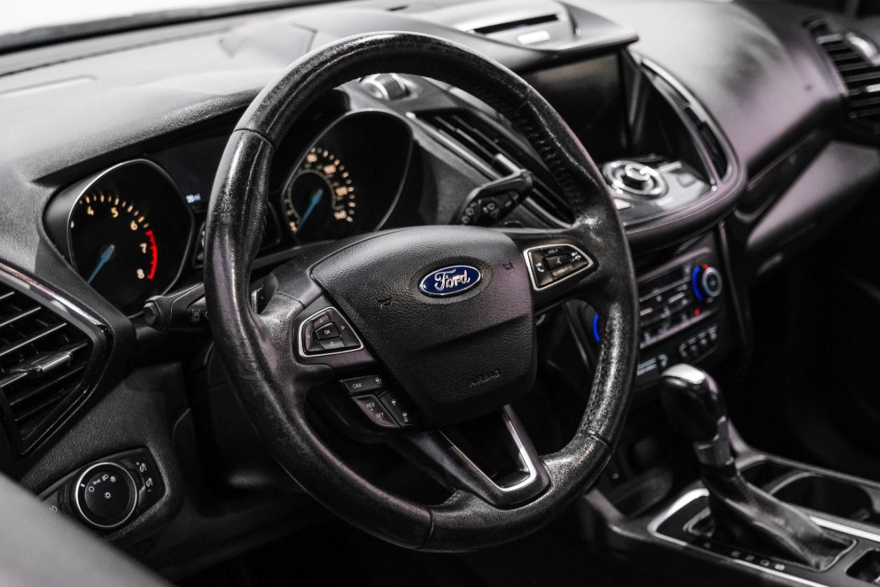 Ford Escape Titanium 4WD 2018