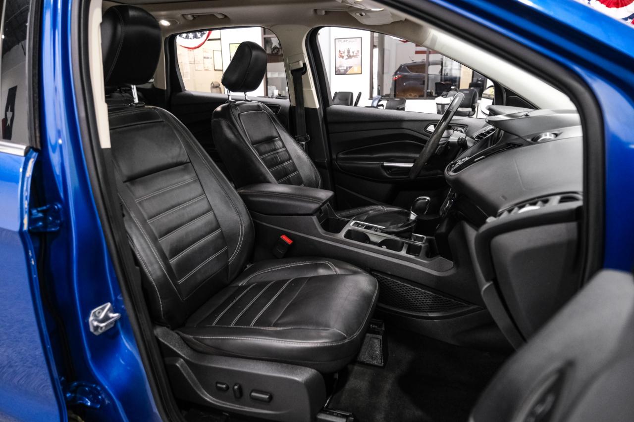 Ford Escape Titanium 4WD 2018