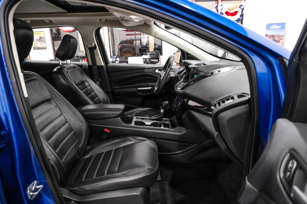 Ford Escape Titanium 4WD 2018