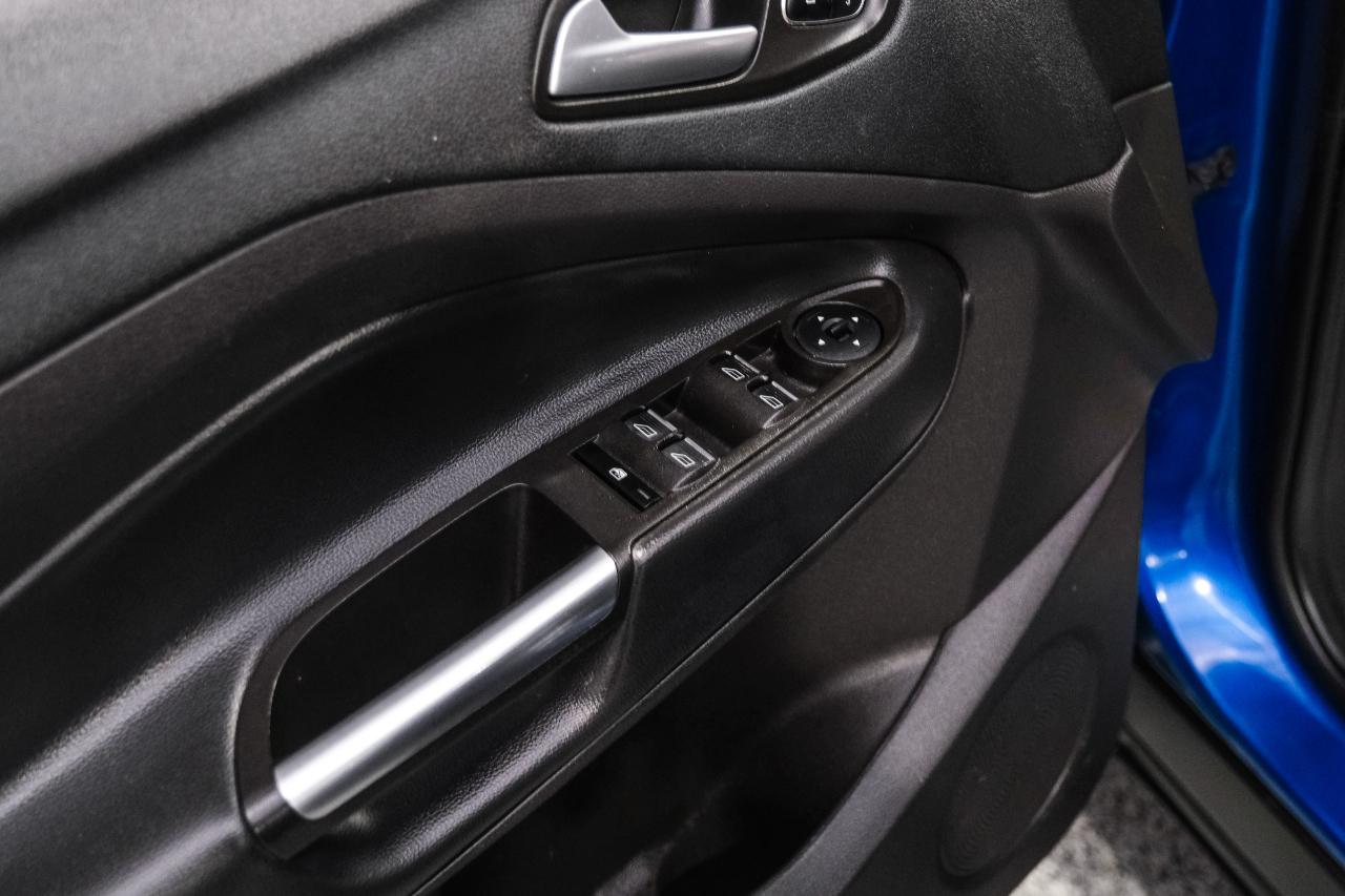 Ford Escape Titanium 4WD 2018