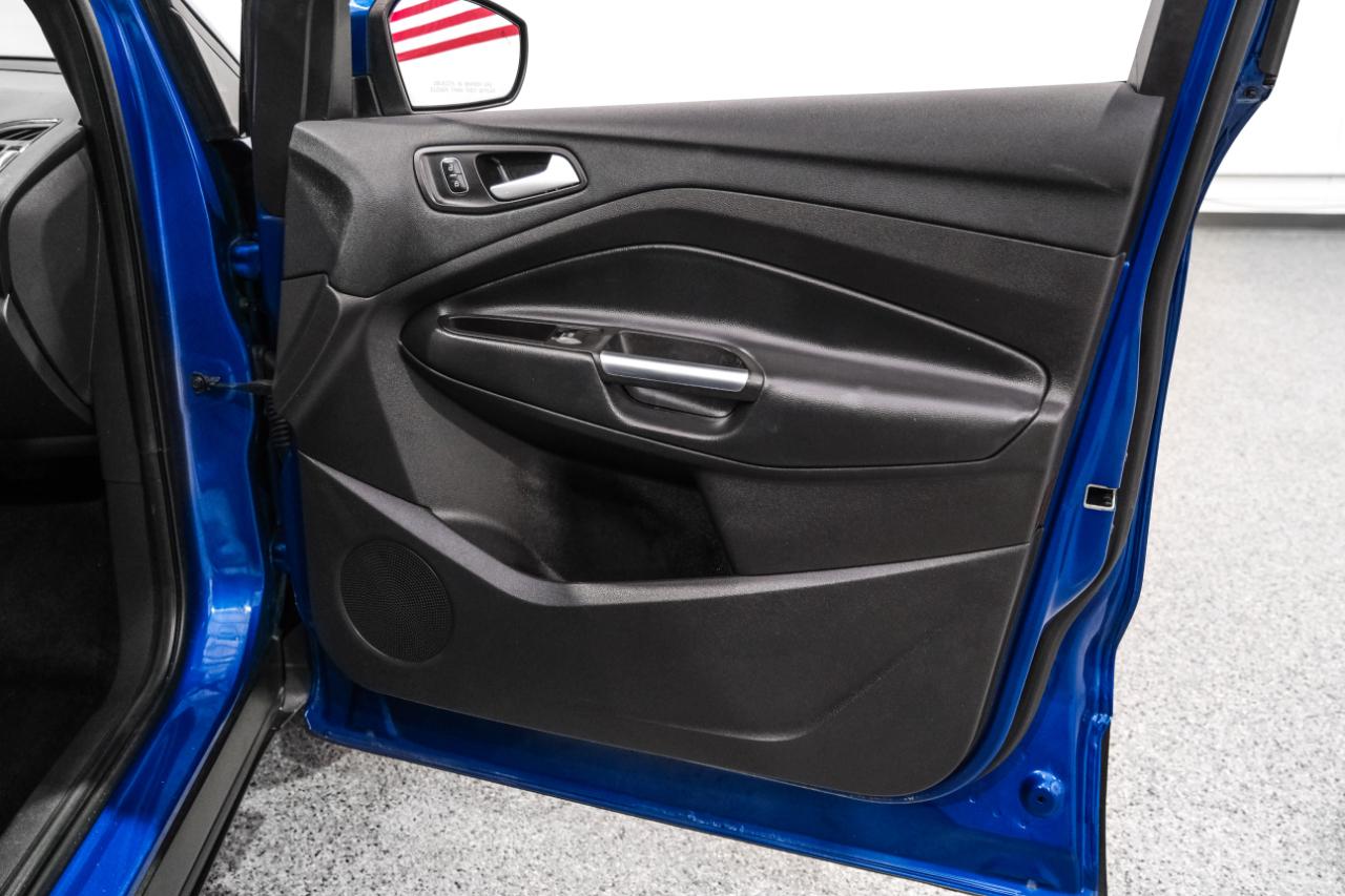 Ford Escape Titanium 4WD 2018