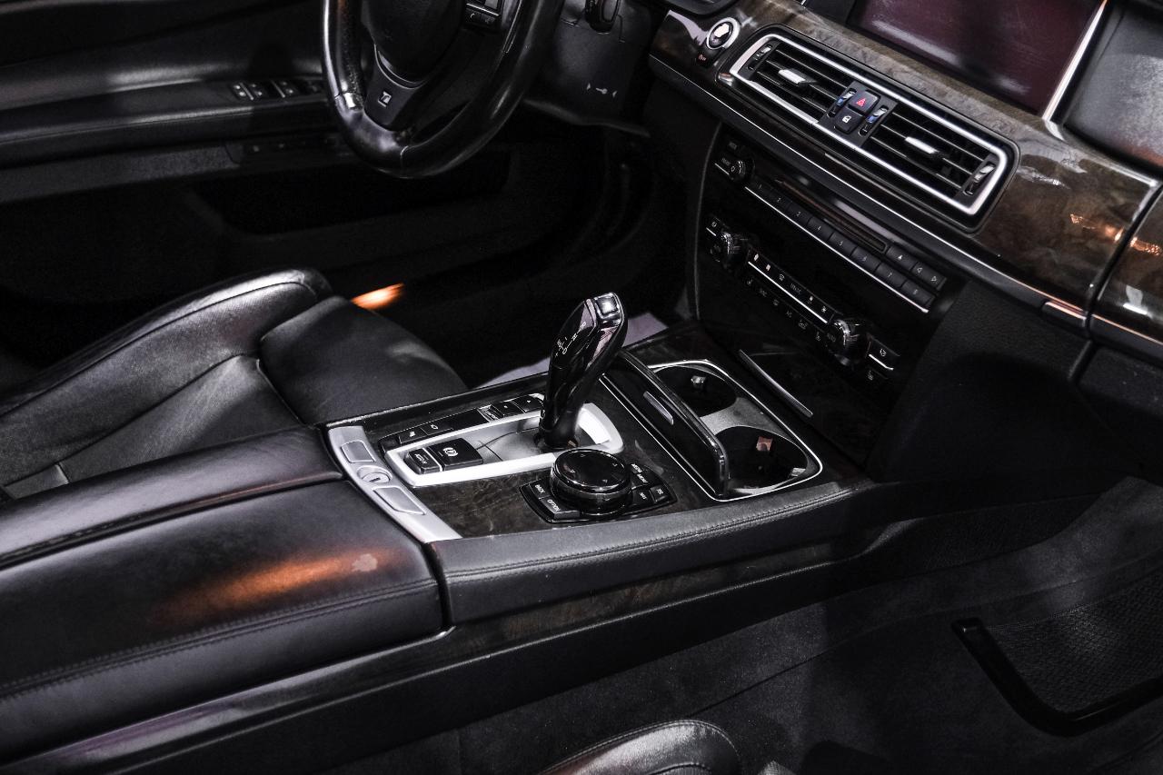 BMW 7 Series 4dr Sdn ALPINA B7 SWB RWD 2015