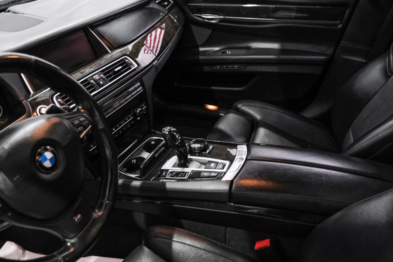 BMW 7 Series 4dr Sdn ALPINA B7 SWB RWD 2015