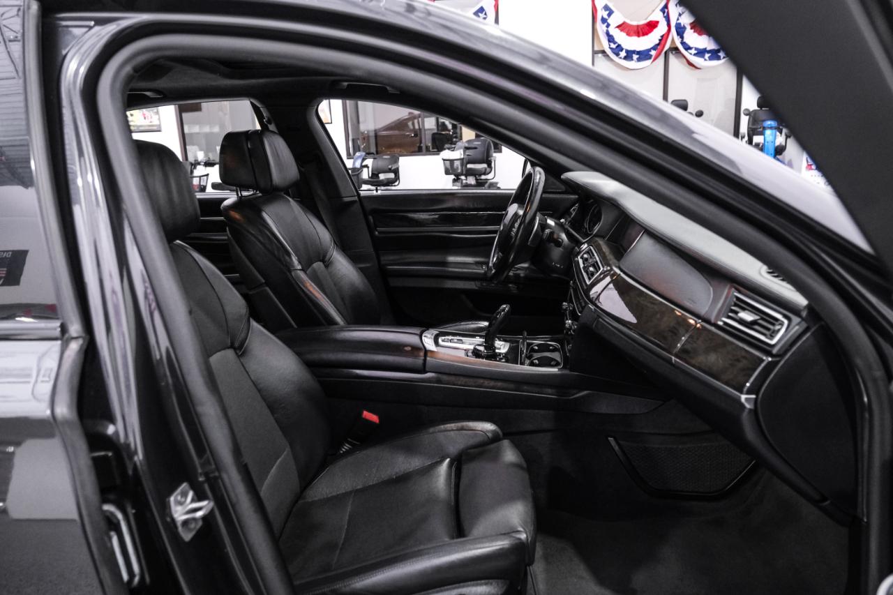 BMW 7 Series 4dr Sdn ALPINA B7 SWB RWD 2015