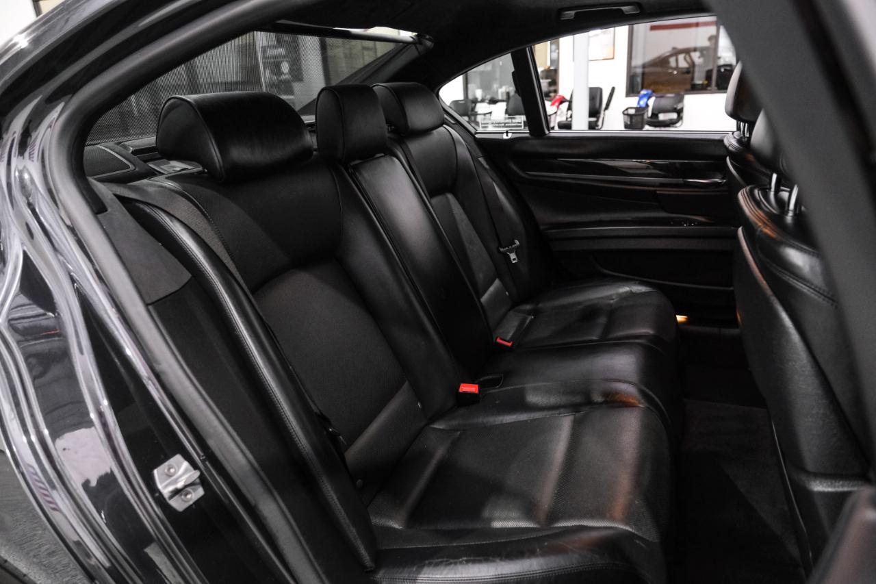 BMW 7 Series 4dr Sdn ALPINA B7 SWB RWD 2015
