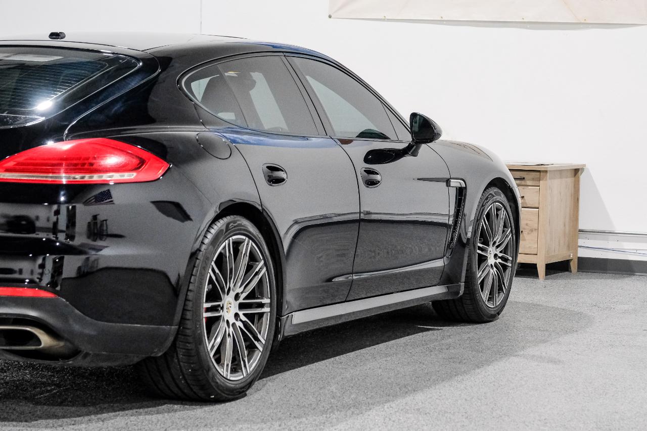 Porsche Panamera 4dr HB 4 2015