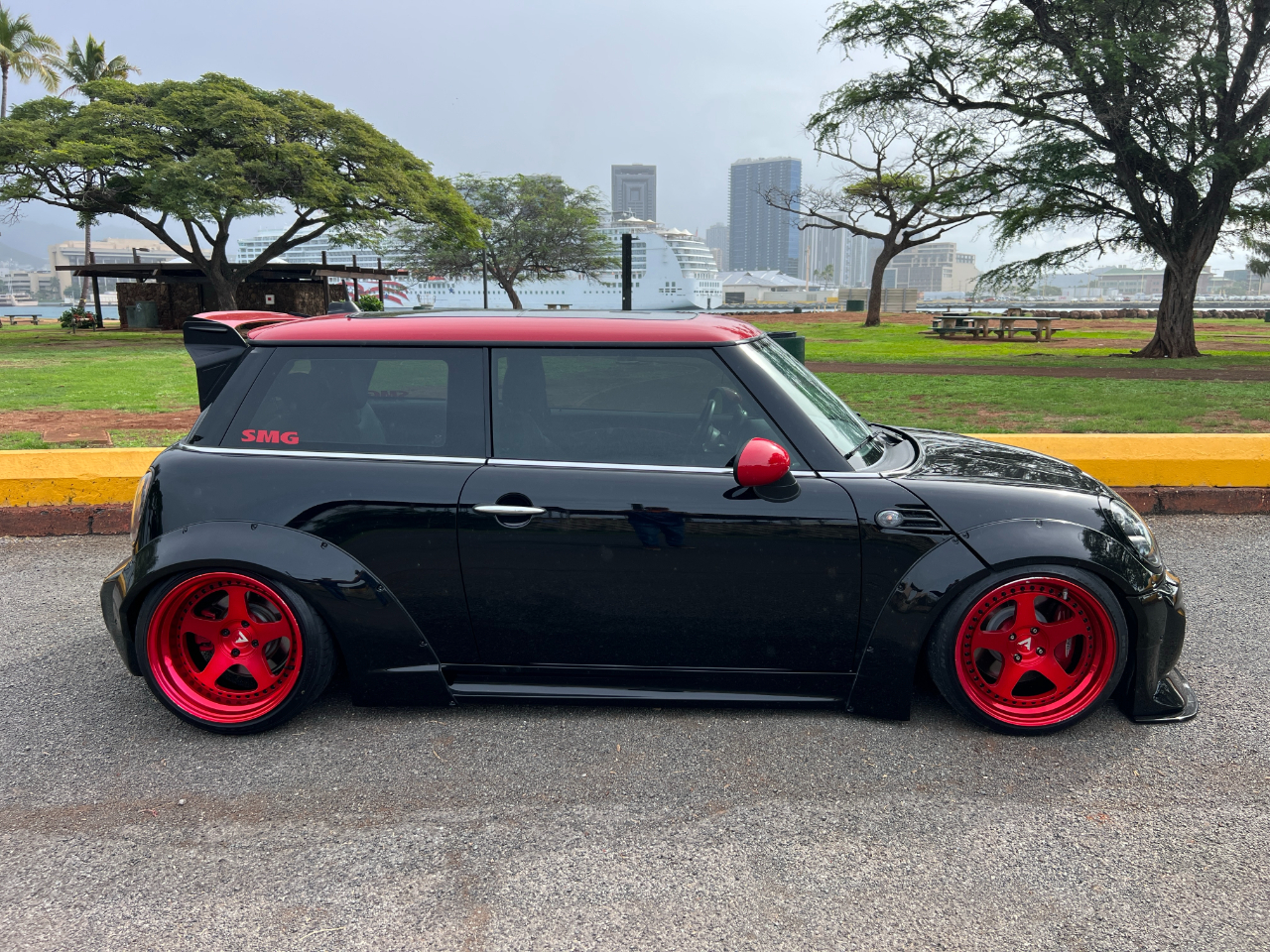 MINI Cooper John Cooper Works 2013