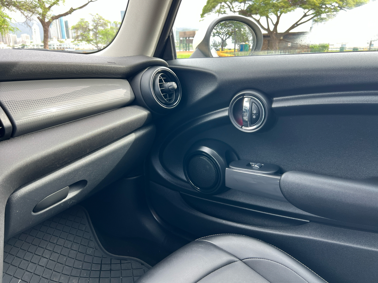 MINI Cooper Base 2D Hatchback 2015