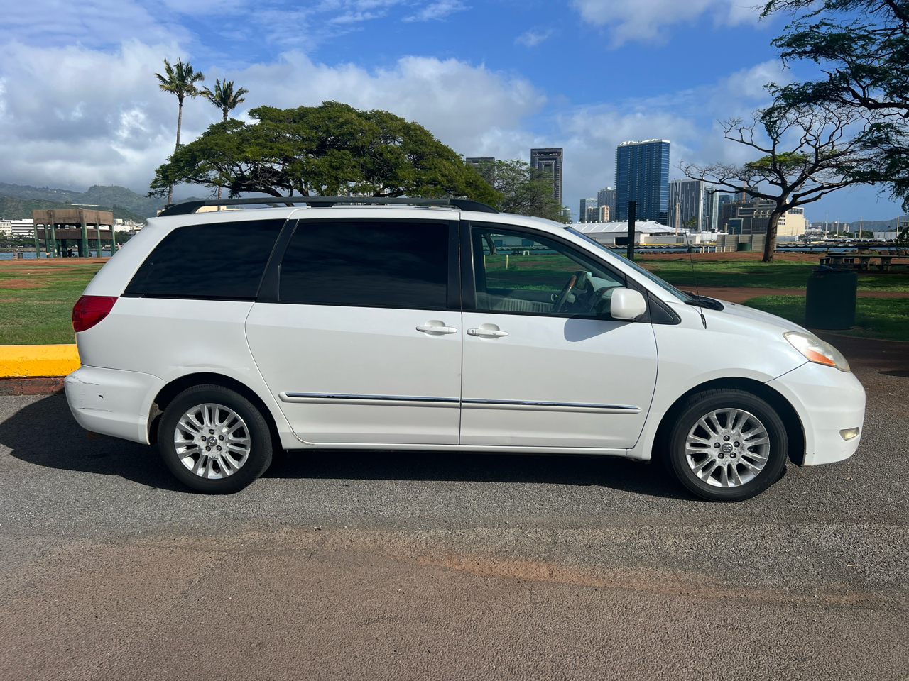 Toyota Sienna XLE Limited FWD 2008