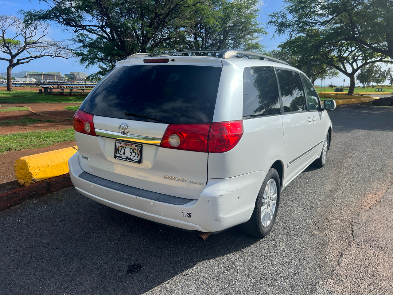 Toyota Sienna XLE Limited FWD 2008