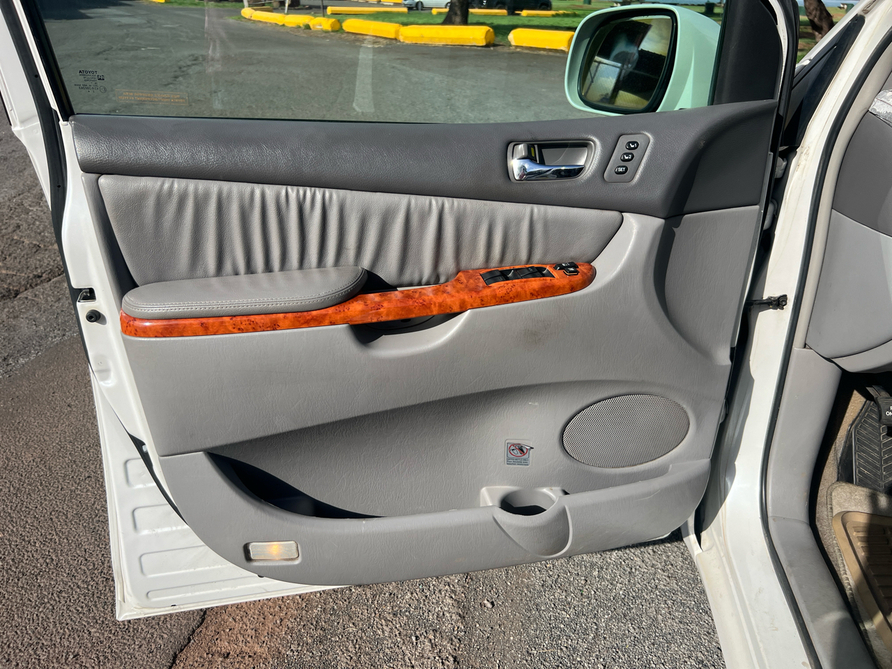 Toyota Sienna XLE Limited FWD 2008