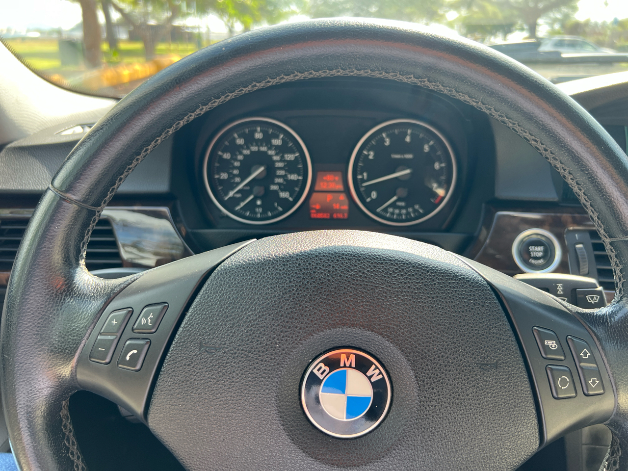 BMW 3-Series 328i SA SULEV 2011