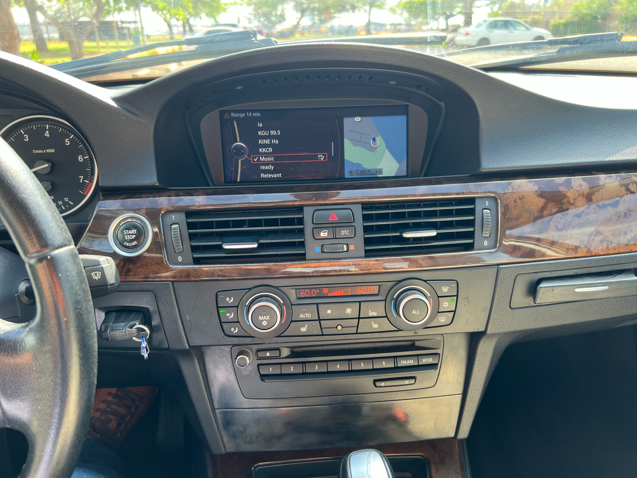 BMW 3-Series 328i SA SULEV 2011