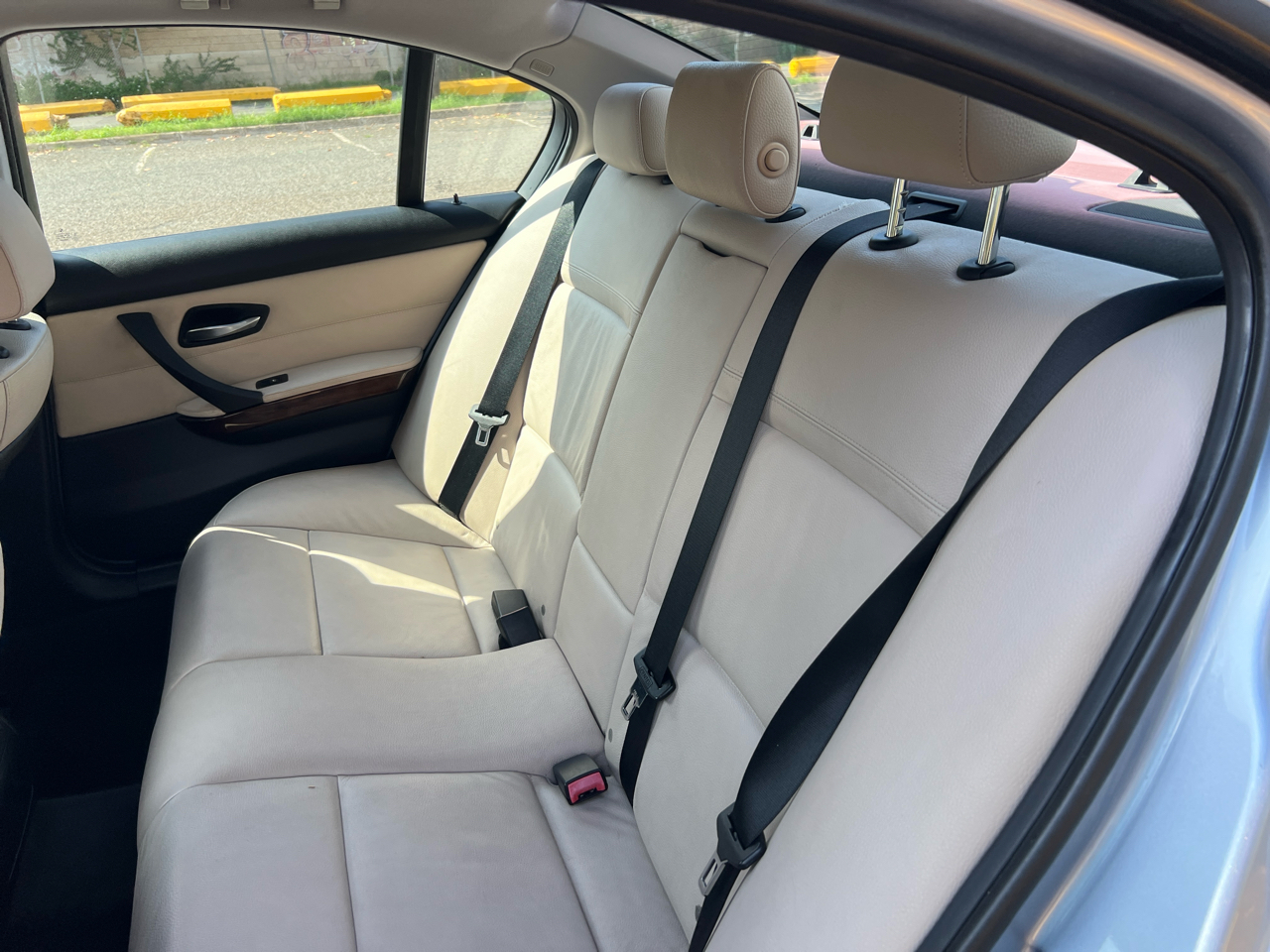 BMW 3-Series 328i SA SULEV 2011