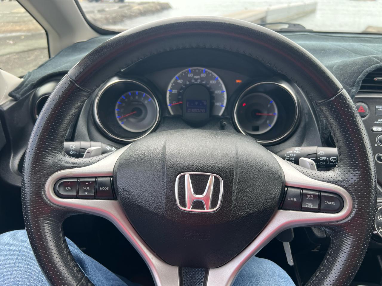 Honda Fit Sport 5-Speed AT 2012