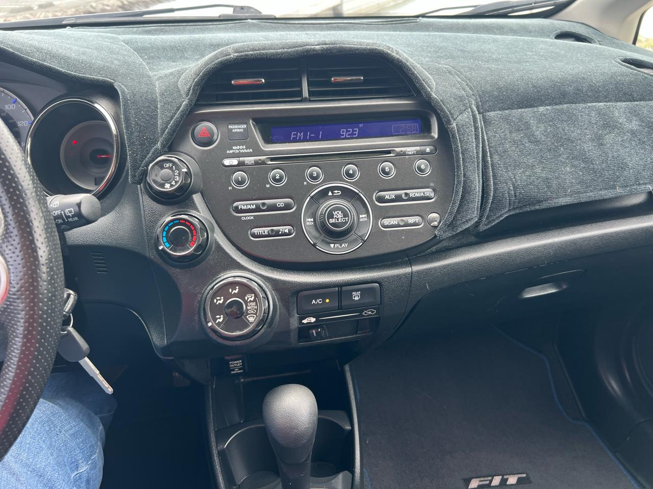 Honda Fit Sport 5-Speed AT 2012