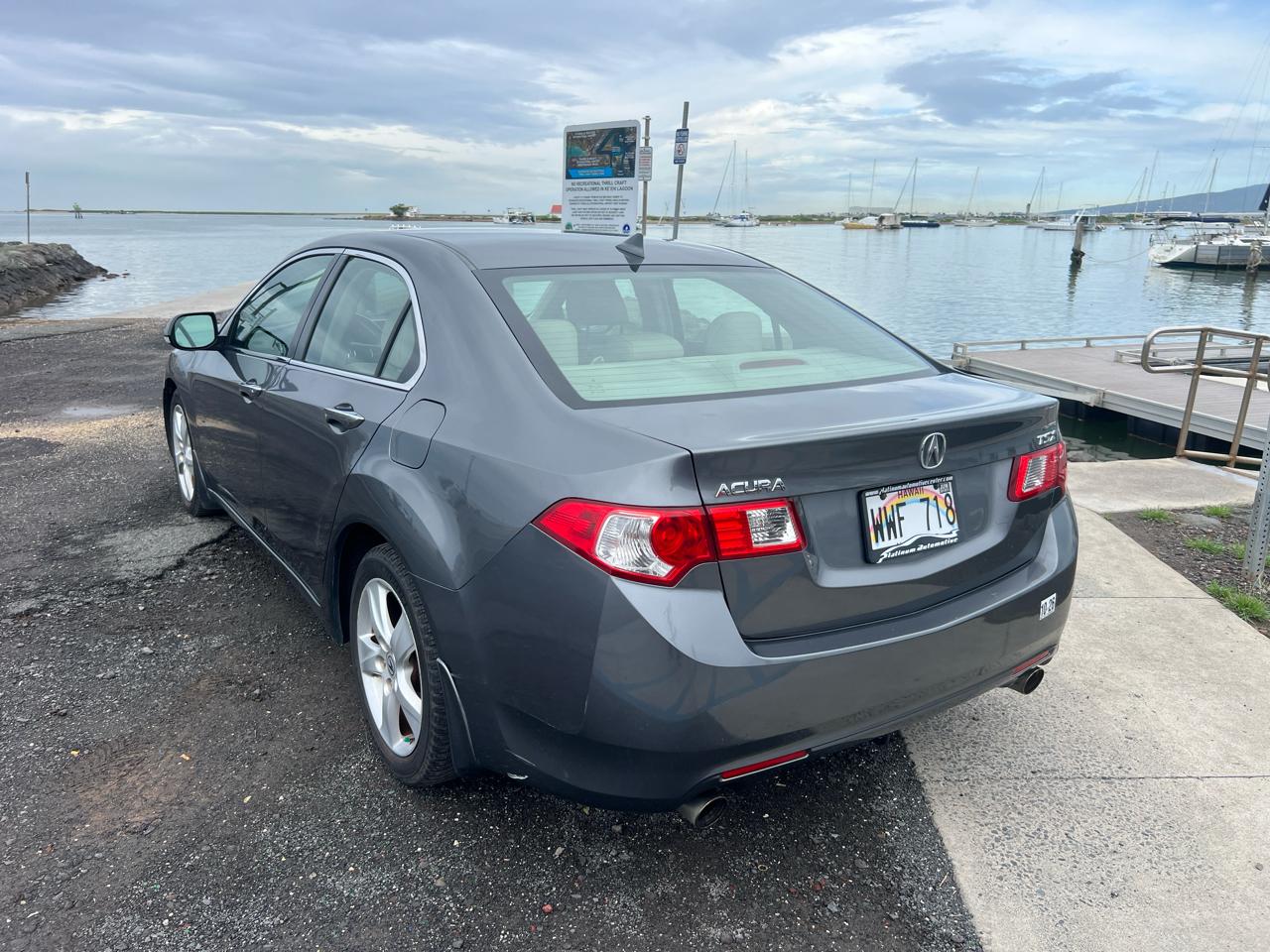 Acura TSX 5-speed AT 2010