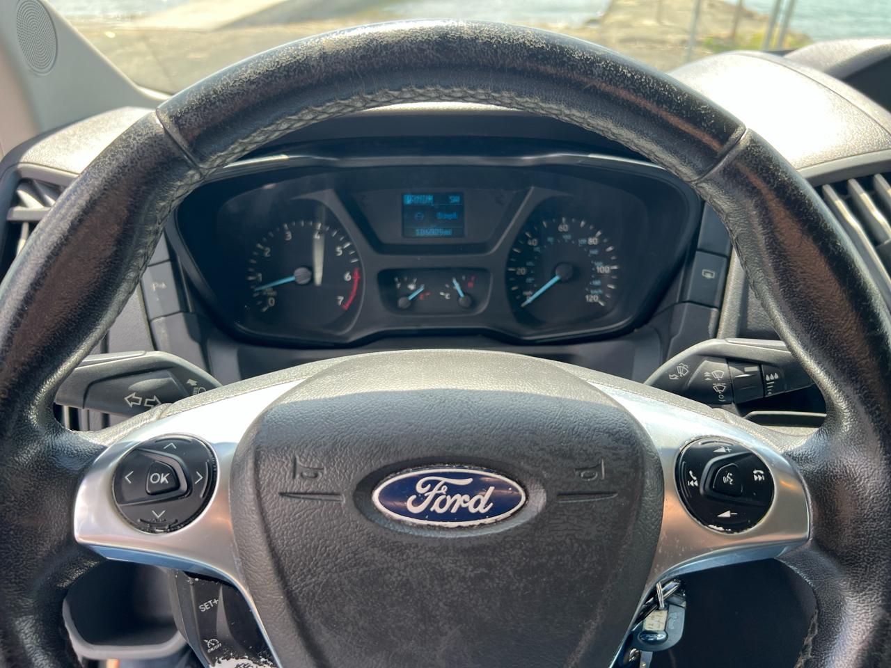 Ford Transit 350 Wagon Med. Roof XL w/Sliding Pass. 148-in. WB 2017