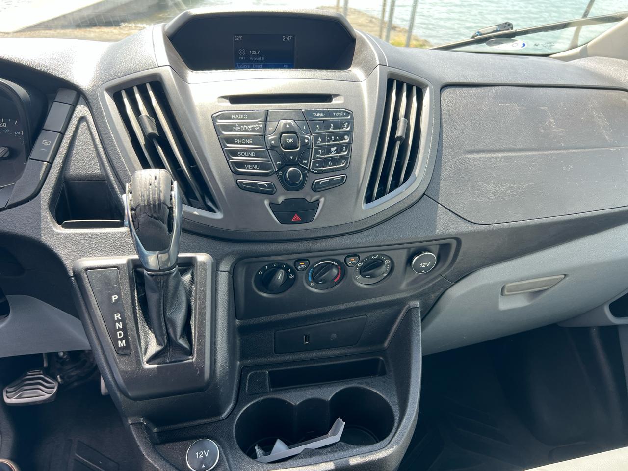 Ford Transit 350 Wagon Med. Roof XL w/Sliding Pass. 148-in. WB 2017