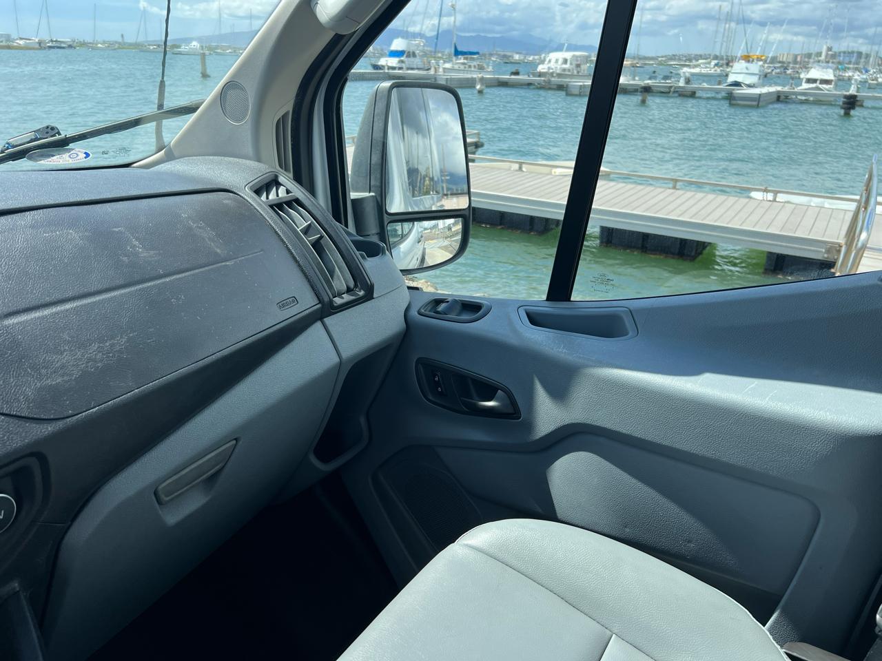 Ford Transit 350 Wagon Med. Roof XL w/Sliding Pass. 148-in. WB 2017