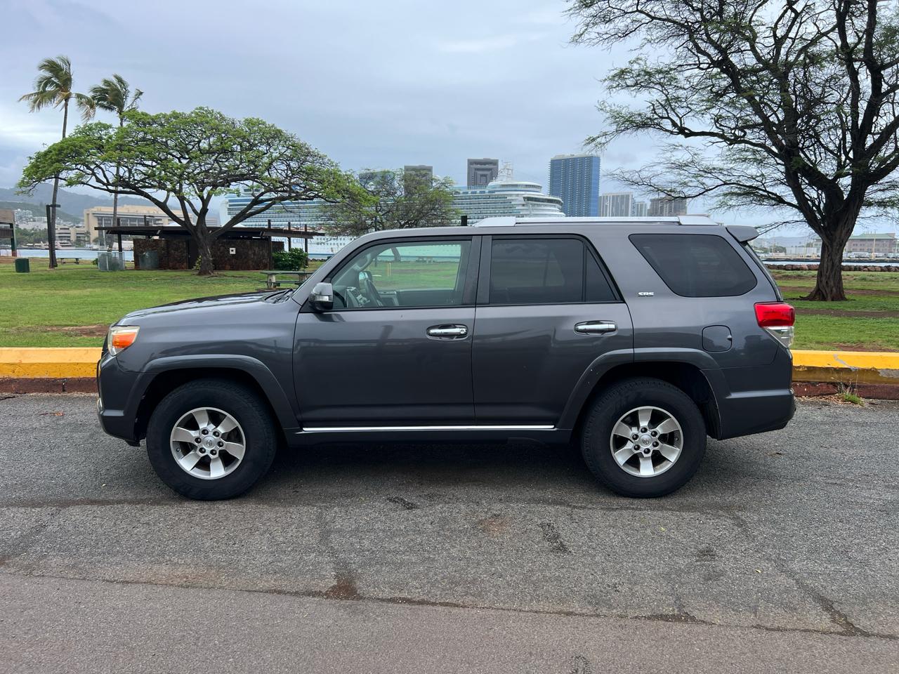 Toyota 4Runner SR5 4WD 2012