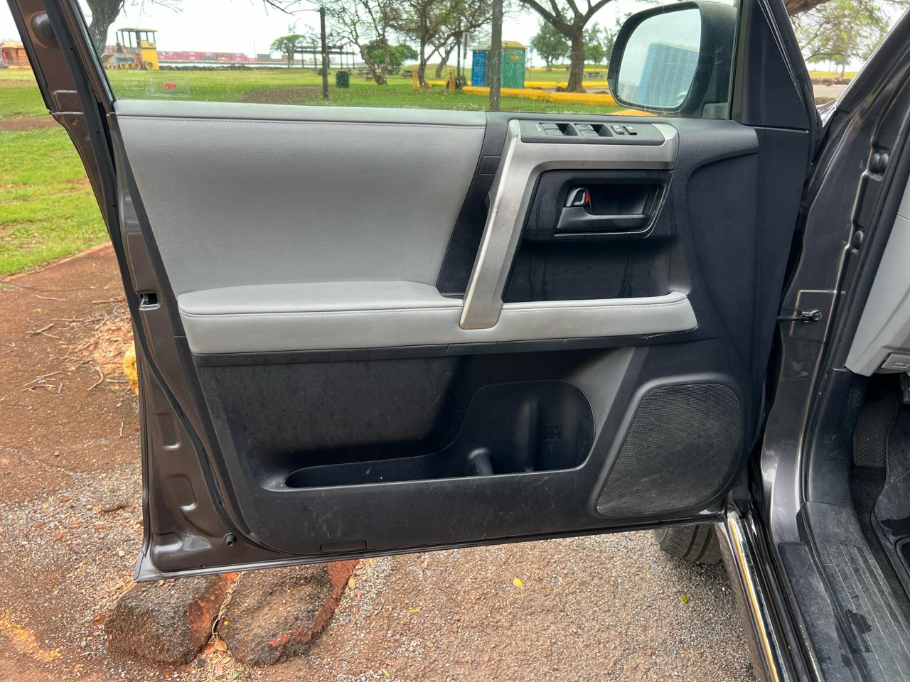 Toyota 4Runner SR5 4WD 2012