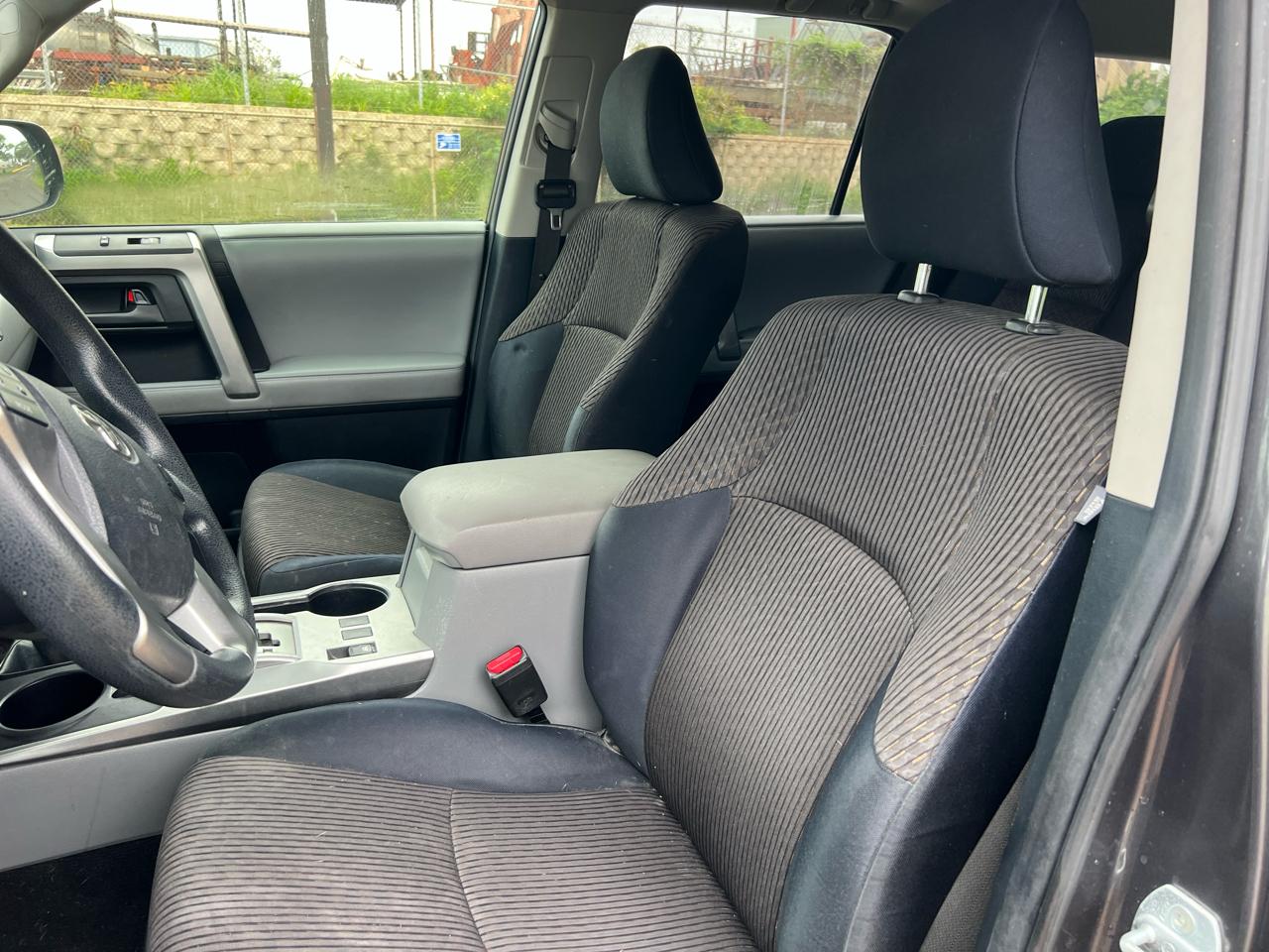 Toyota 4Runner SR5 4WD 2012