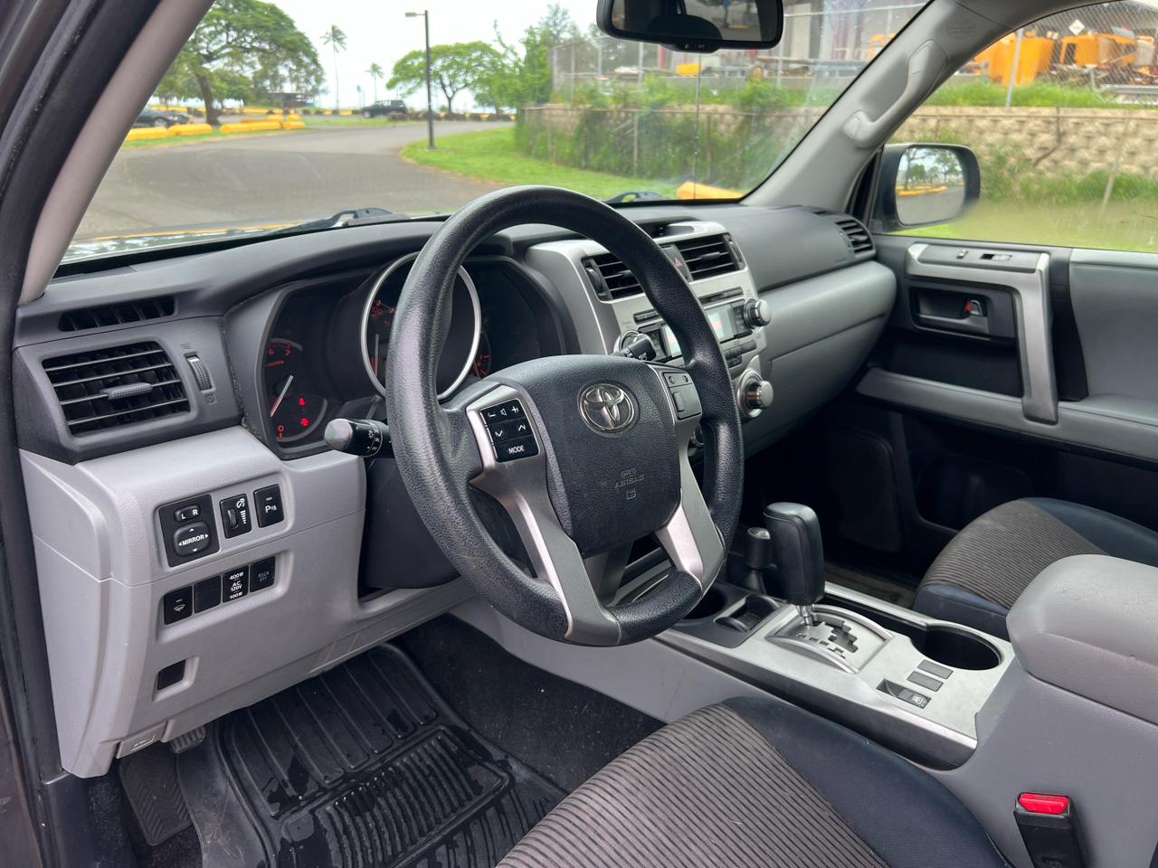 Toyota 4Runner SR5 4WD 2012