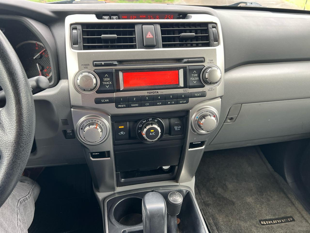 Toyota 4Runner SR5 4WD 2012