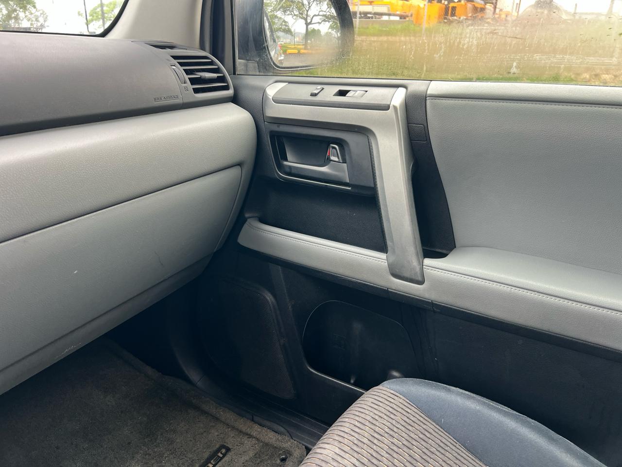 Toyota 4Runner SR5 4WD 2012