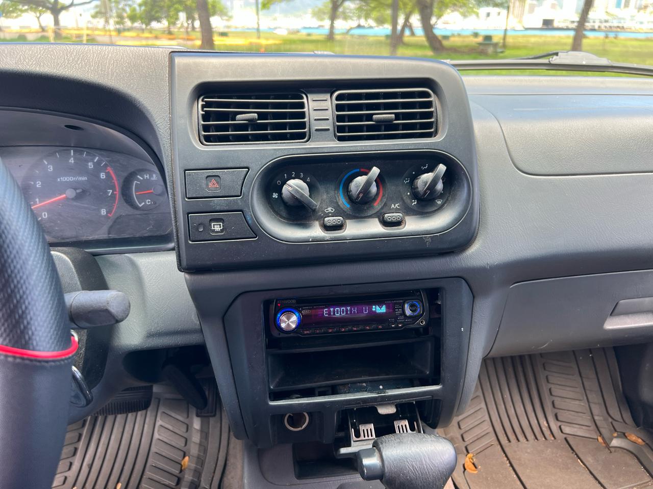 Nissan Frontier 2WD Crew Cab SWB Auto S 2001