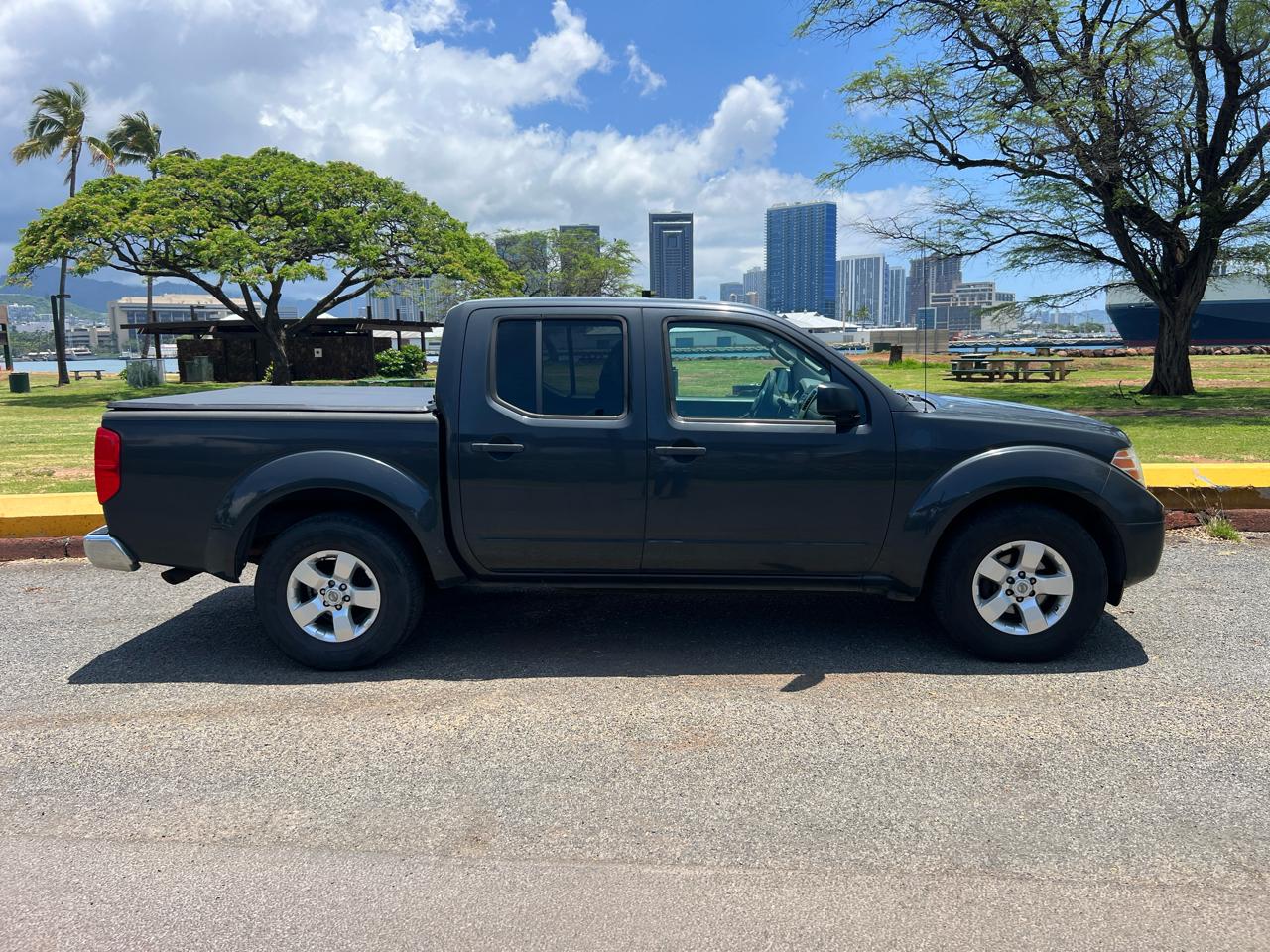 Nissan Frontier 2WD Crew Cab SWB Auto SV 2012