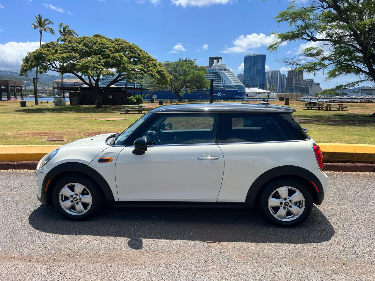MINI Cooper Base 2015