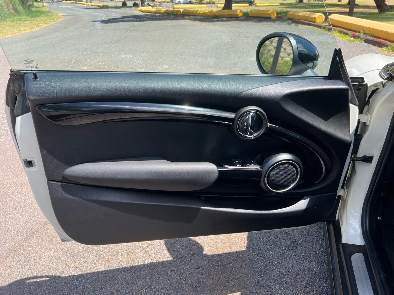 MINI Cooper Base 2015