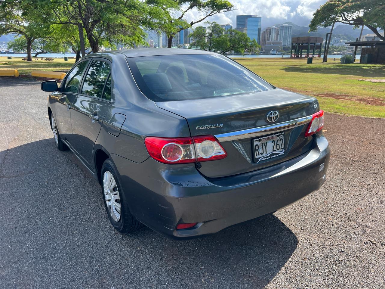 Toyota Corolla 4dr Sdn LE Auto (Natl) 2011