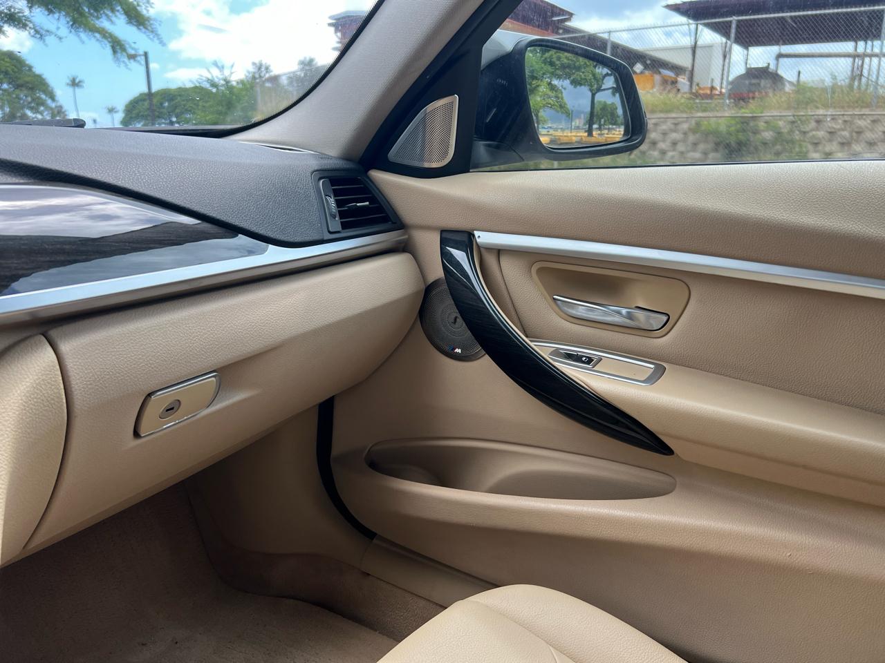 BMW 3-Series 320i Sedan 2014