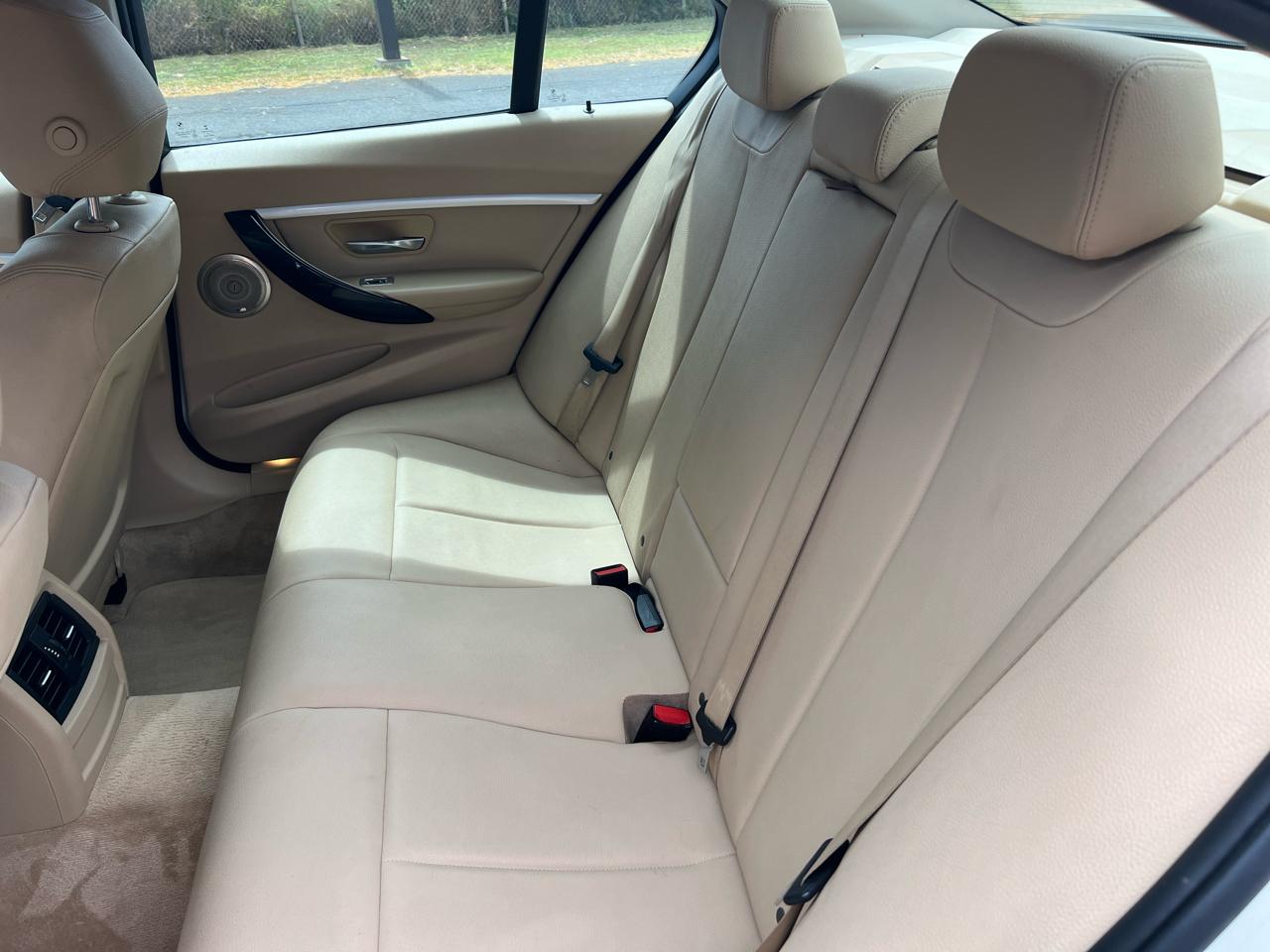 BMW 3-Series 320i Sedan 2014