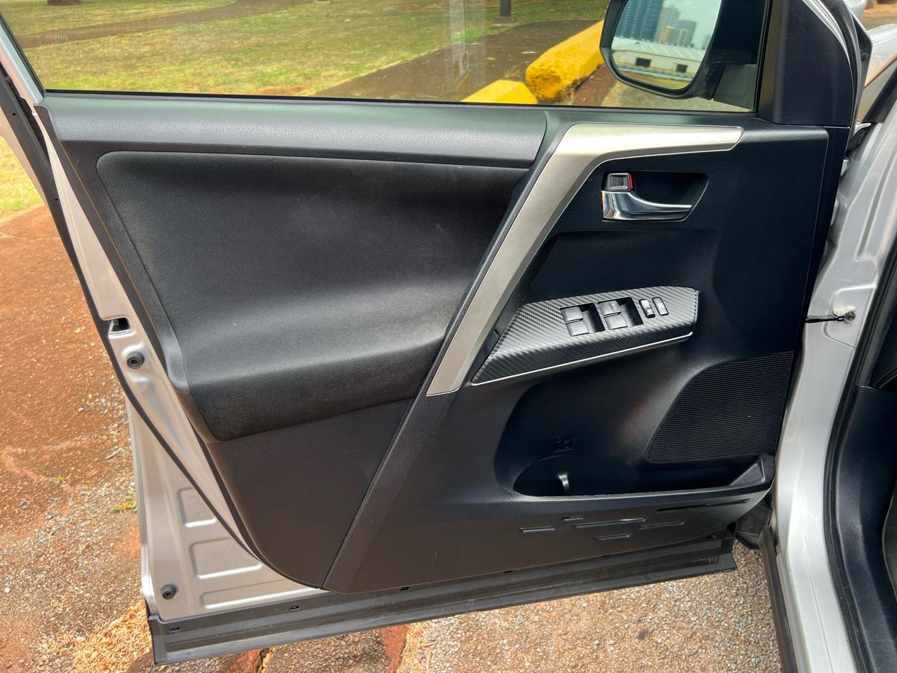 Toyota RAV4 XLE FWD 2015