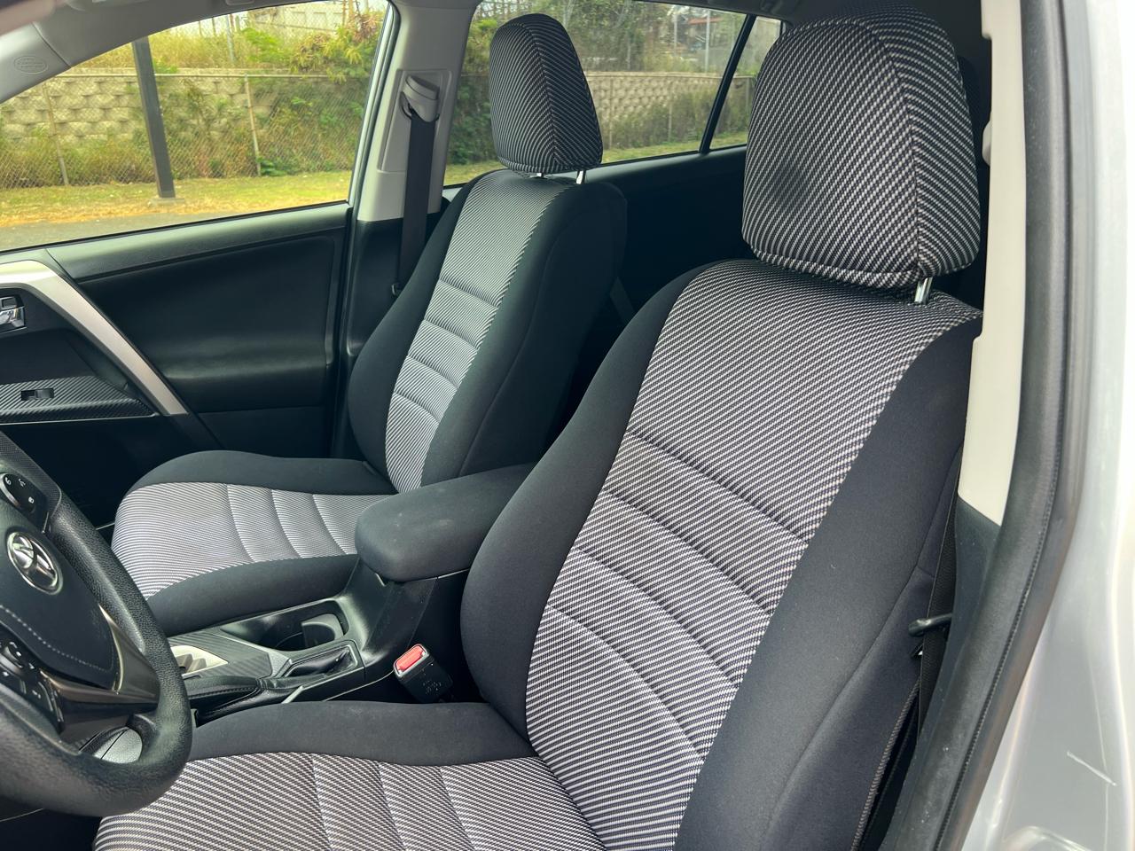 Toyota RAV4 XLE FWD 2015