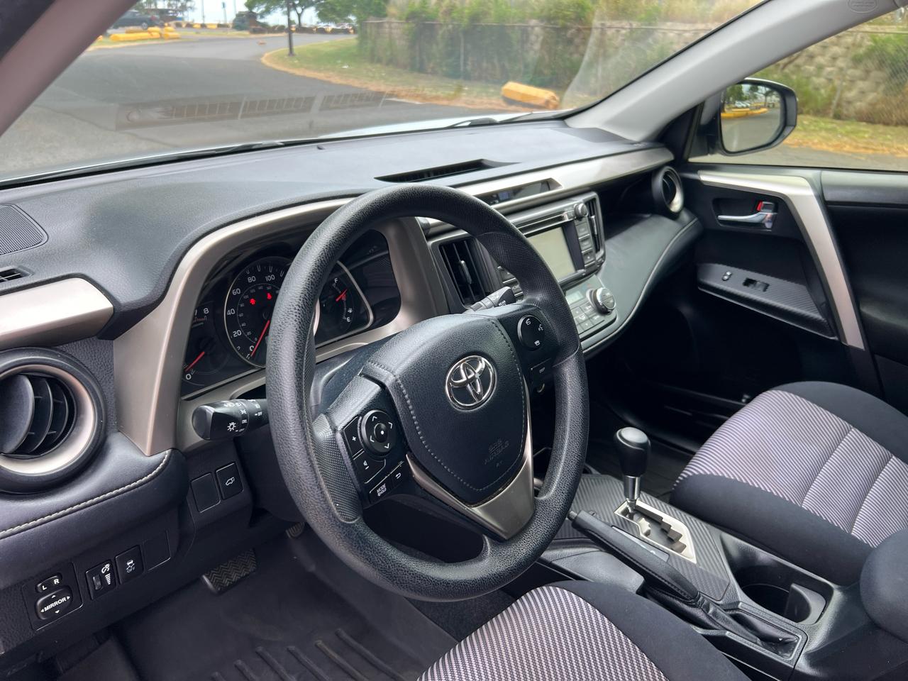 Toyota RAV4 XLE FWD 2015