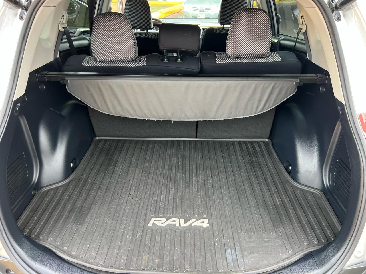 Toyota RAV4 XLE FWD 2015