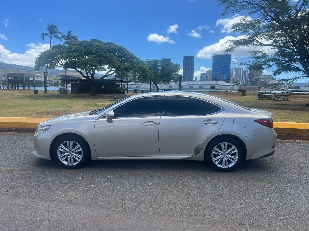 Lexus ES 350 Sedan 2014