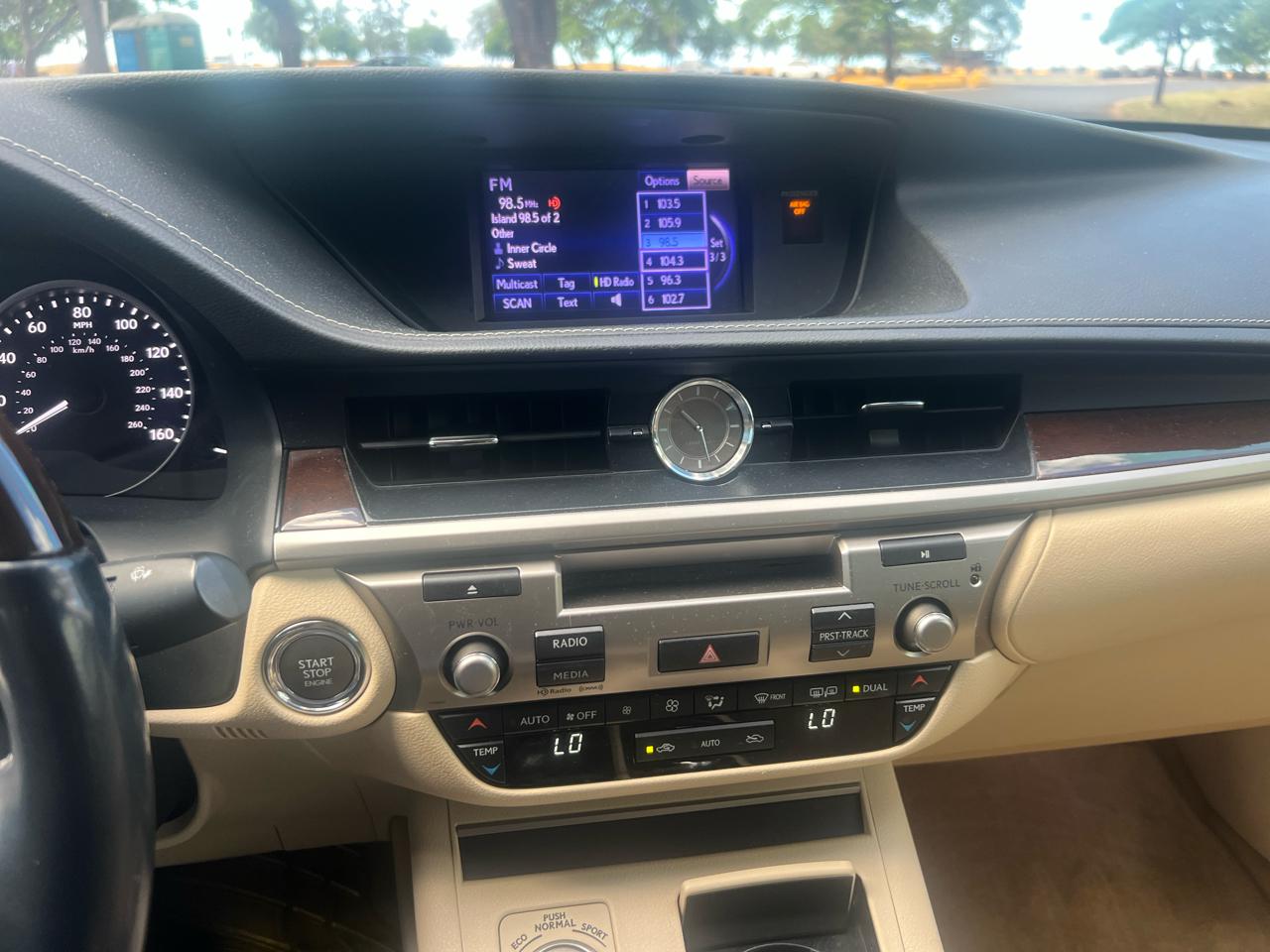 Lexus ES 350 Sedan 2014